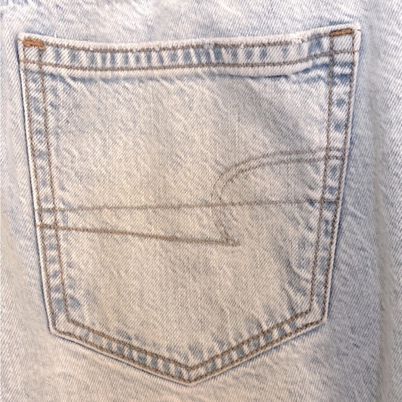 American Eagle 90โs Wide Leg Jeans Size 10 Reg. Excellent Condition. ๐ - Picture 7 of 10